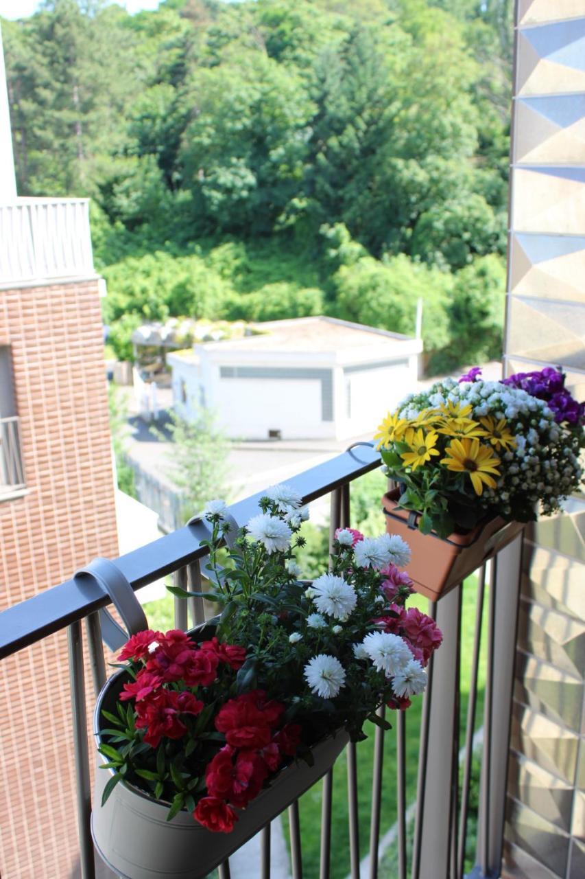 Appartement Elegant Et Lumineux Romainville Exterior photo